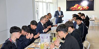 Kars Valisi Ziya Polat, Eğitim Camiası ve Öğrencilerle Buluştu