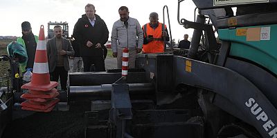 Kars Valisi Ziya Polat, köy yollarındaki çalışmaları inceledi