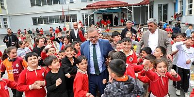 Kars Valisi Ziya Polat’tan Öğrencilerle Sıcak Buluşma