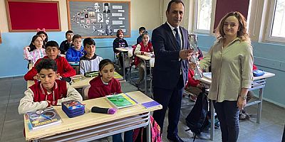 Kars Valisi Ziya Polat’tan Öğretmenlere Jest