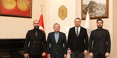 Kars Valisi Ziya Polat, Ülkü Ocakları Heyetini Makamında Ağırladı