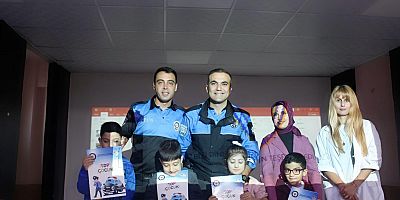 Kars Yenişehir İlkokulu'nda Öğrencilere Polislik Mesleği Tanıtıldı