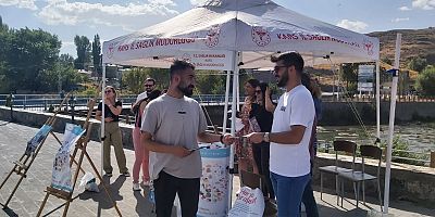 Karsta Halk Sağlığı Haftası nedeniyle stant açıldı 