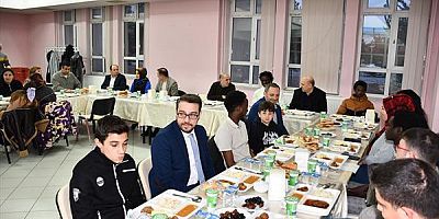 KAÜ Rektörü Kapu, Öğrencilerle İftar Yemeğinde Buluştu