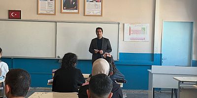 Kaymakam Enis Aslantatar, okul ziyaretlerinde bulundu