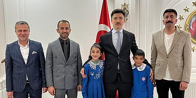 Kaymakam Kahraman il birincisi öğrencileri makamında ağırladı