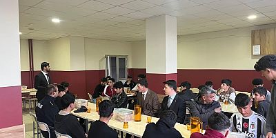 Kaymakam Kahraman, öğrencilerle İftar sofrasında buluştu