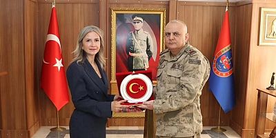 Kızılay Kars İl Başkanı Kübra Hüryurt’tan Tuğgeneral Halil Coşkun’a Ziyaret