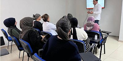 Kursiyerlere Dijital Okuryazarlık Eğitimi