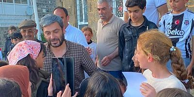  Ozan Akbaba’dan memleketine duygulandıran anlamlı bir ziyaret