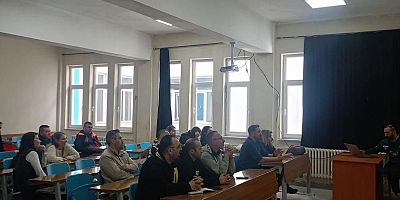 Özel Sporcular Kayak Antrenörlük Kursu Sarıkamış’ta Devam Ediyor