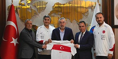 Samet Aybaba'dan Kars Belediye Başkanı Senger'e Ziyaret