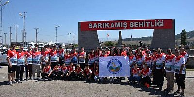  Şampiyona Sporcularından Sarıkamış Şehitliğine Ziyaret