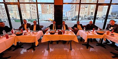 Sarıkamış MHP İlçe Teşkilatı İftarda Buluştu