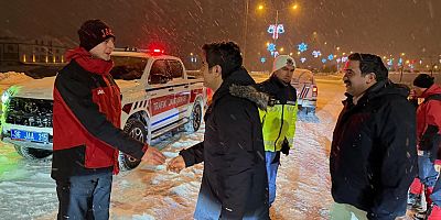Sarıkamış Protokolünden Görev Başındaki Personele Yeni Yıl Morali