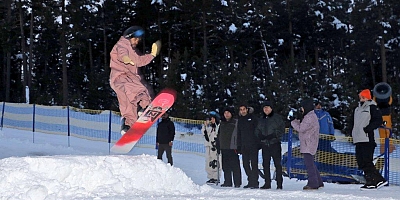 Sarıkamış’ta Adrenalin Yükseliyor: Modern Snowpark Hizmete Açıldı!