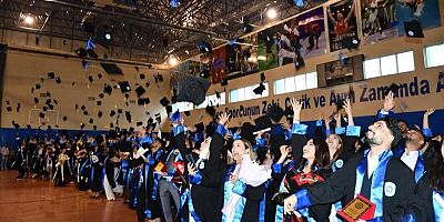 Sarıkamış’ta Mezuniyet Coşkusu: Geleceğin Sporcuları Diplomalarını Aldı