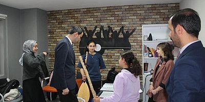 Selim Kaymakamı Semiz’den Gençlik Merkezine Ziyaret