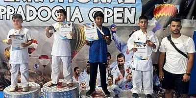 Sporcular Karate Şampiyonası’ndan Madalyalarla Döndü