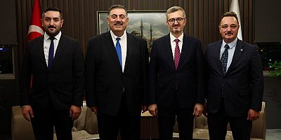 TİMBİR heyetinden İletişim Başkanı Burhanettin Duran’a ziyaret