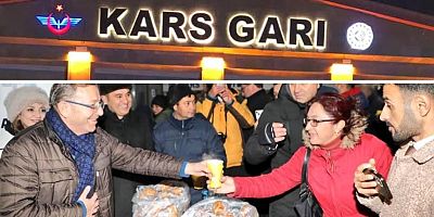 Turistik Doğu Ekspresi Kars'ta sazlı sözlü karşılandı