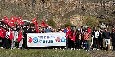 Türk Eğitim-Sen Kars Şubesi’nden Cumhuriyet Yürüyüşü