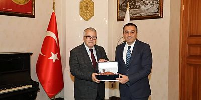 Türk Tarih Kurumu Başkanı Prof. Dr. Birol Çetin ve KAÜ Rektörü Prof. Dr. Kapu'dan Vali Öksüz'e ziyaret 