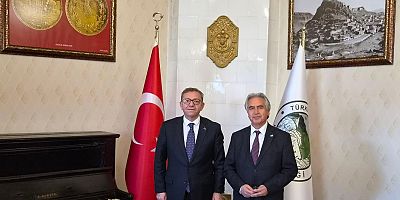 UNESCO Başkanı Öcal Oğuz’dan Vali Ziya Polat’a Ziyaret