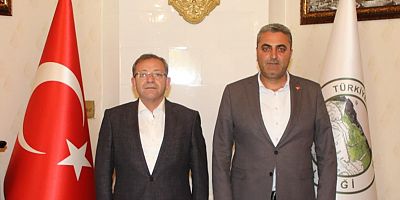 Vali Polat, Akyaka Belediye Başkanı Ergüder Toptaş’ı Kabul Etti