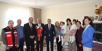 Vali Polat, Emekli Öğretmen Abdullah Aldemir’i Ziyaret Etti