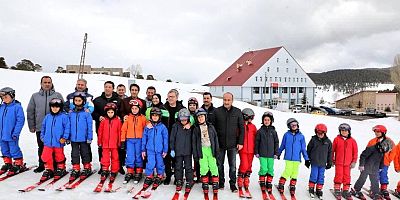 Vali Ziya Polat, Karın Yıldızlarıyla Sarıkamış’ta buluştu