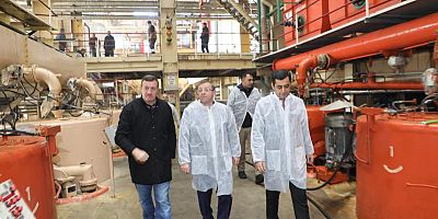 Vali Polat, Kars Şeker Fabrikasıni ziyaret ederek incelemelerde bulundu