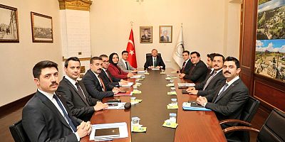 Vali Polat, Kaymakamlar Toplantısında ilçe çalışmalarını değerlendirdi