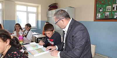 Vali Polat’tan Güdeli Köyü’nde Vatandaşlarla Buluştu