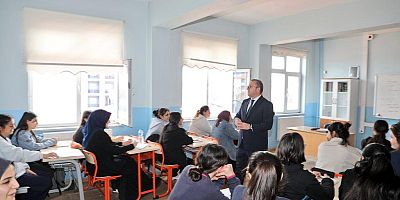 Vali Ziya Polat’ın okul ziyaretleri devam ediyor