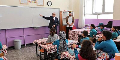 Vali Ziya Polat’ın Okullara Ziyaretleri Devam Ediyor