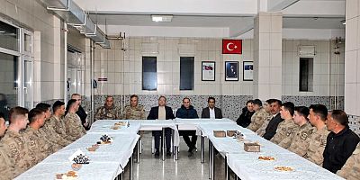 Vali Ziya Polat, Jandarma personeliyle iftarda bir araya geldi
