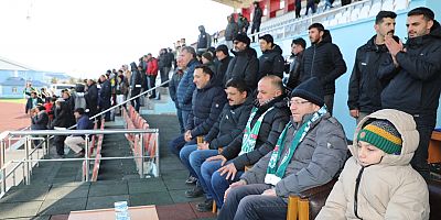 Vali Ziya Polat Kars36Spor -Arhavi08Spor maçını izledi