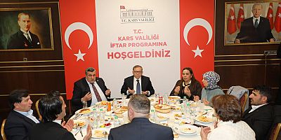 Vali Ziya Polat, muhtarlarla iftar programında buluştu