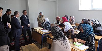 Vali Ziya Polat'tan Kur'an Kursuna Ziyaret