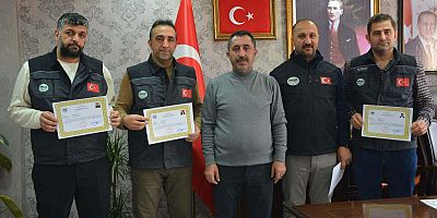 Vali Ziya Polat'tan özel idare personellerine başarı belgesi