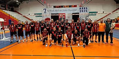 Voleybol Turnuvası Sona Erdi: Şampiyon Kars Öğretmenevi oldu
