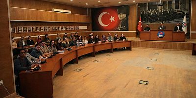 Yıldız Teknik Üniversitesi öğrencileri belediyede ağırlandı