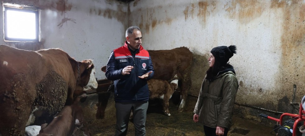 Karacaören köyü’ndeki hayvancılık işletmesine ziyaret