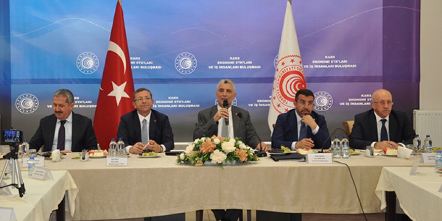 Ticaret Bakanı Prof. Dr. Ömer Bolat,  Karslı esnafa 30 milyon liralık müjde verdi