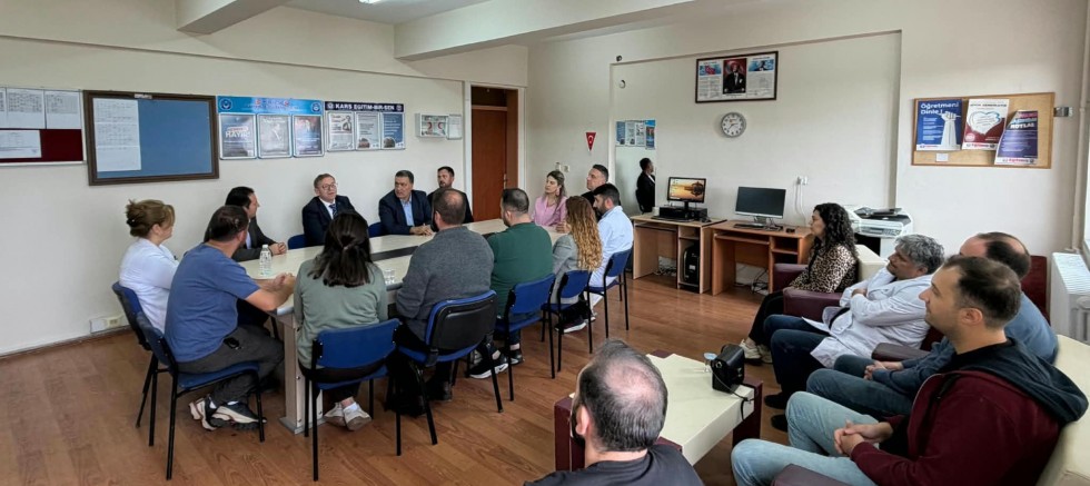 Vali Polat, Gülahmet Aytemiz Güzel Sanatlar Lisesi’ni Ziyaret Etti