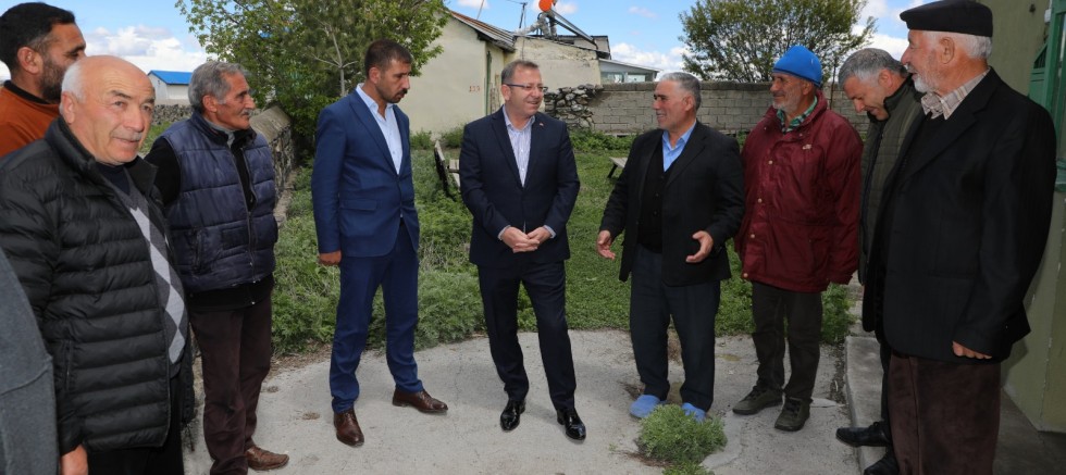 Vali Polat Mezra Köyü'nü Ziyaret etti