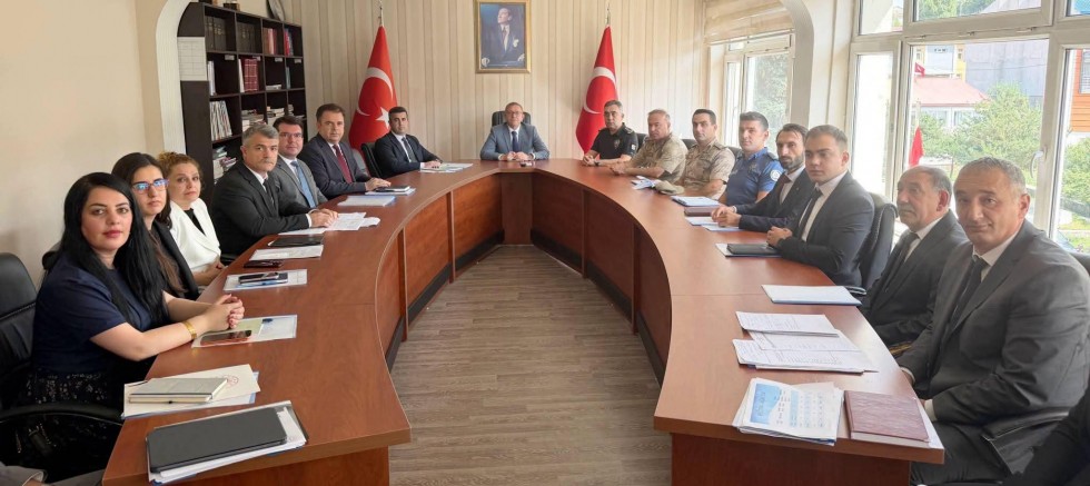 Vali Polat, Susuz’da kurum yöneticileriyle bir araya geldi