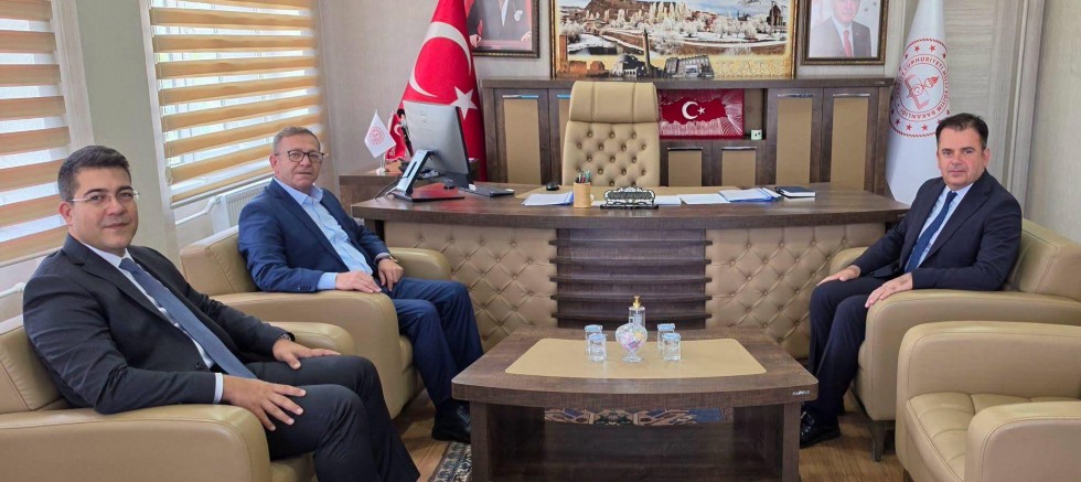 Vali Polat’tan İl Milli Eğitim Müdürü Vasıf Munis’e Ziyaret