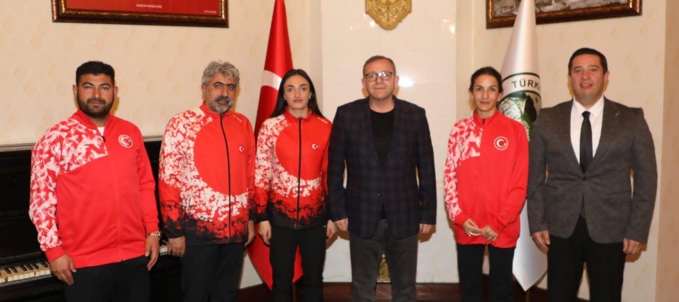 Vali Polat’tan Milli Sporculara Başarı Desteği